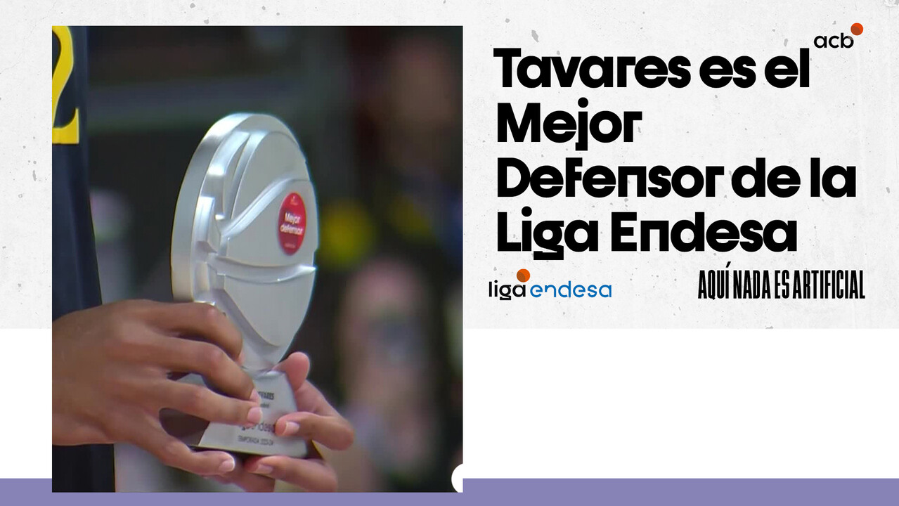 Tavares, recibe el premio al mejor defensor de la Liga Endesa