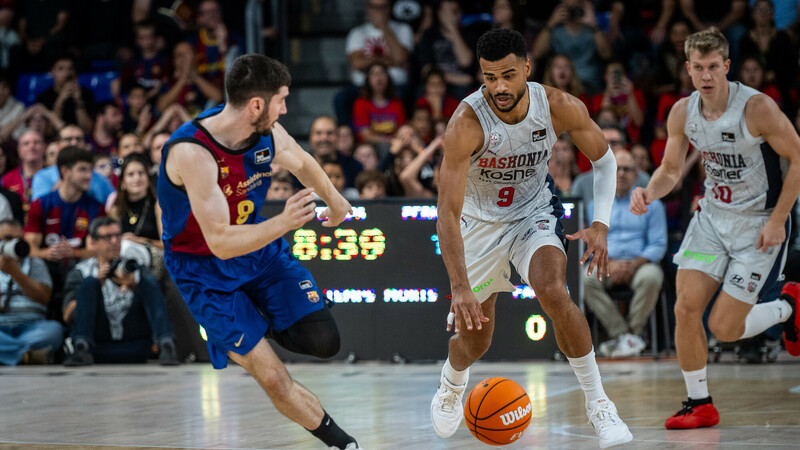 Un soberbio Baskonia muestra músculo en el Palau