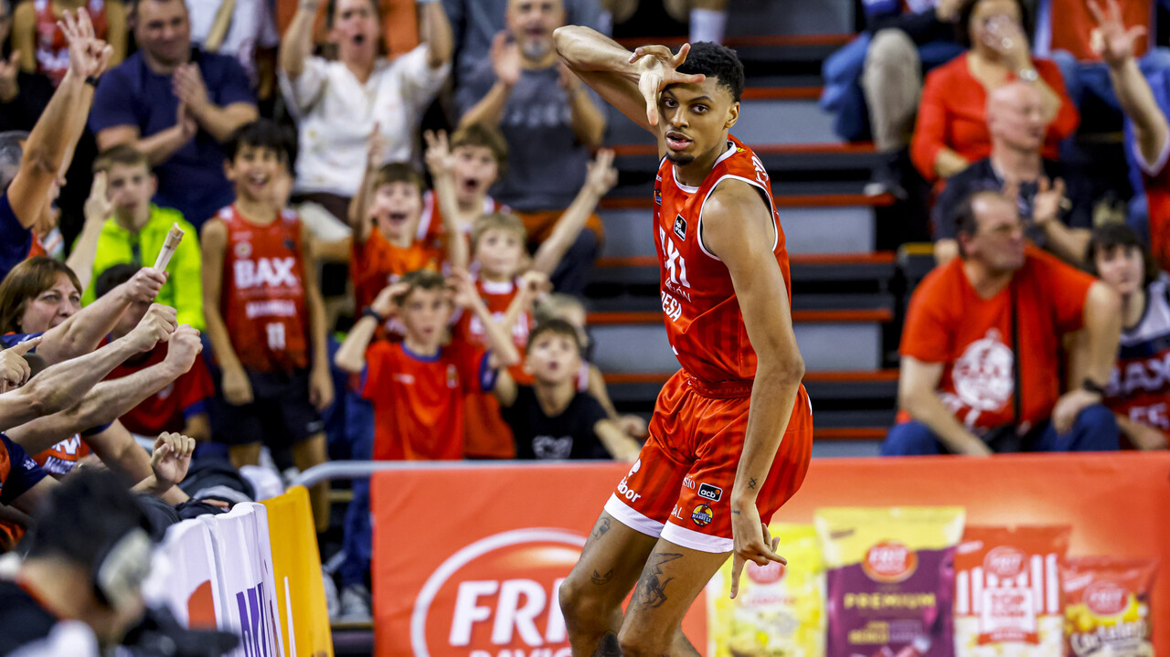 El BAXI Manresa tumba al invicto Unicaja