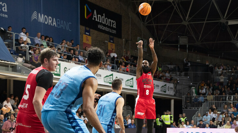 Ennis lidera el triunfo del UCAM Murcia en Andorra (71-83)