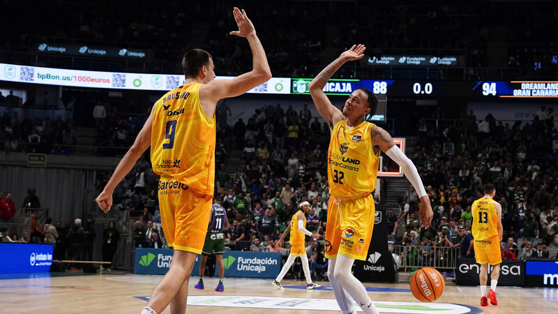 El Dreamland GC frena la imbatibilidad del Unicaja en el Carpena (88-94)