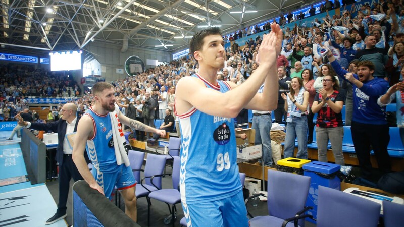 Río Breogán se lleva un vibrante derbi gallego