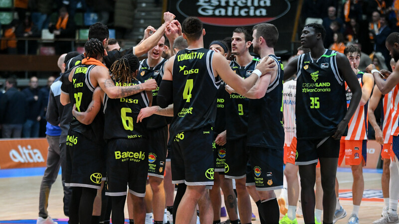 Homesley lidera la victoria del Dreamland Gran Canaria en A Coruña (90-98)