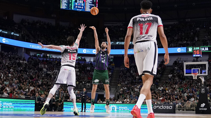 El Unicaja se lleva la victoria en un igualado derbi andaluz 