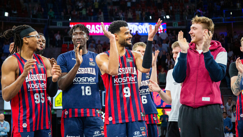 El Baskonia reacciona ante el Surne Bilbao y confirma el Playoff (100-97)
