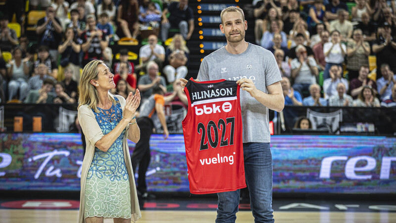 Tryggvi Hlinason renueva con Surne Bilbao Basket hasta 2027