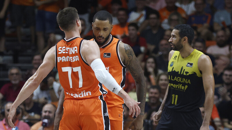 Un Valencia Basket sublime, a un paso del Playoff Final (105-74)