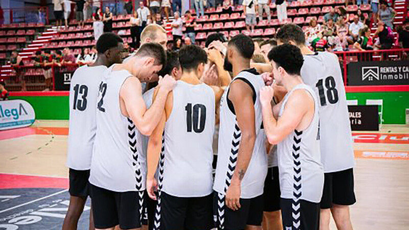 Surne Bilbao gana al Alega Cantabria en su primer test (73-90)