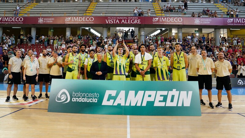 Unicaja doblega al Coviran Granada y alza su 18ª Copa de Andalucía (89-81)