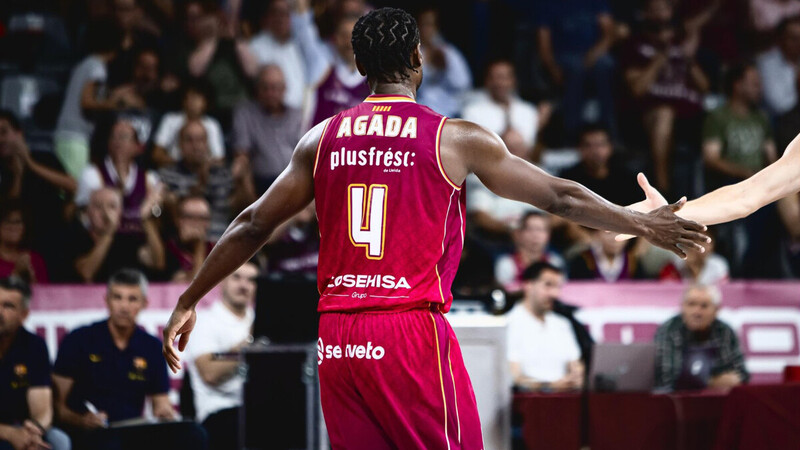 Agada pone en pie el Barris Nord y tumba al Barça (74-63) 