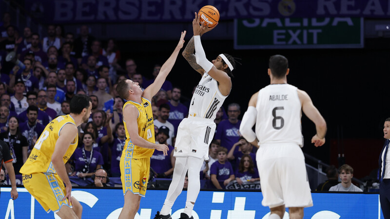 Okeke sufre un esguince en el tobillo izquierdo