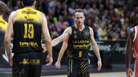 Huertas celebra a su manera sus 700 partidos acb