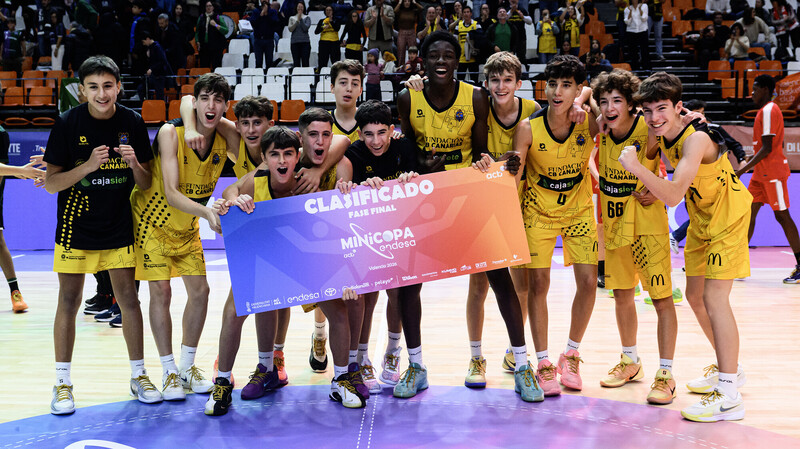 ¡Todo por decidir en la Minicopa Endesa! ¡Sigue la J3 en directo!