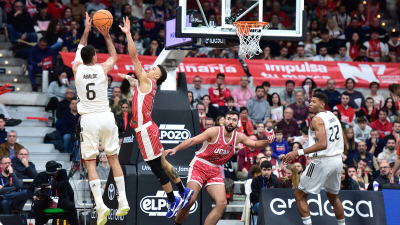 El Real Madrid brinda por 2025, por la Copa y por su liderato