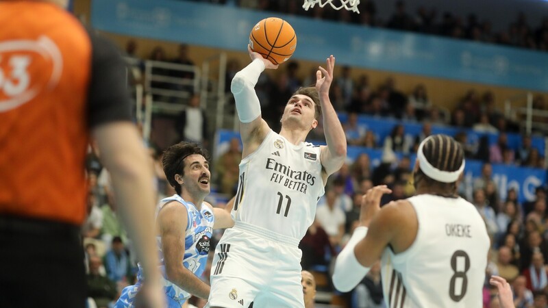 Hezonja cierra la primera vuelta con un recital de 28 puntos, su tope acb