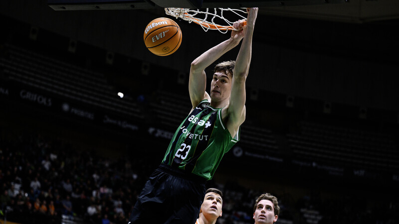 Ruzic y el doble-doble m&aacute;s precoz jam&aacute;s registrado en el Ol&iacute;mpic