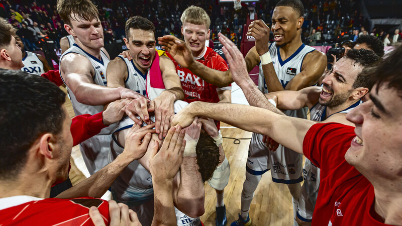 El BAXI Manresa impone su ley en el Barris Nord a base de triples (90-99)