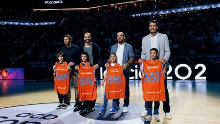 Homenaje de leyendas desde dentro