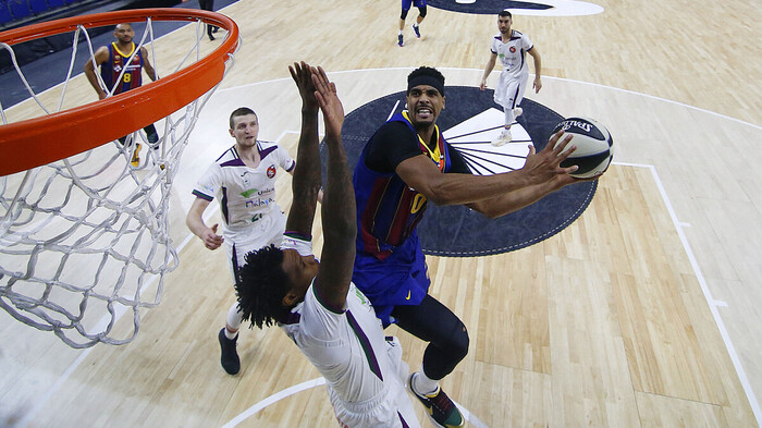 Un Barça lleno de fe se lleva un duelo para el recuerdo