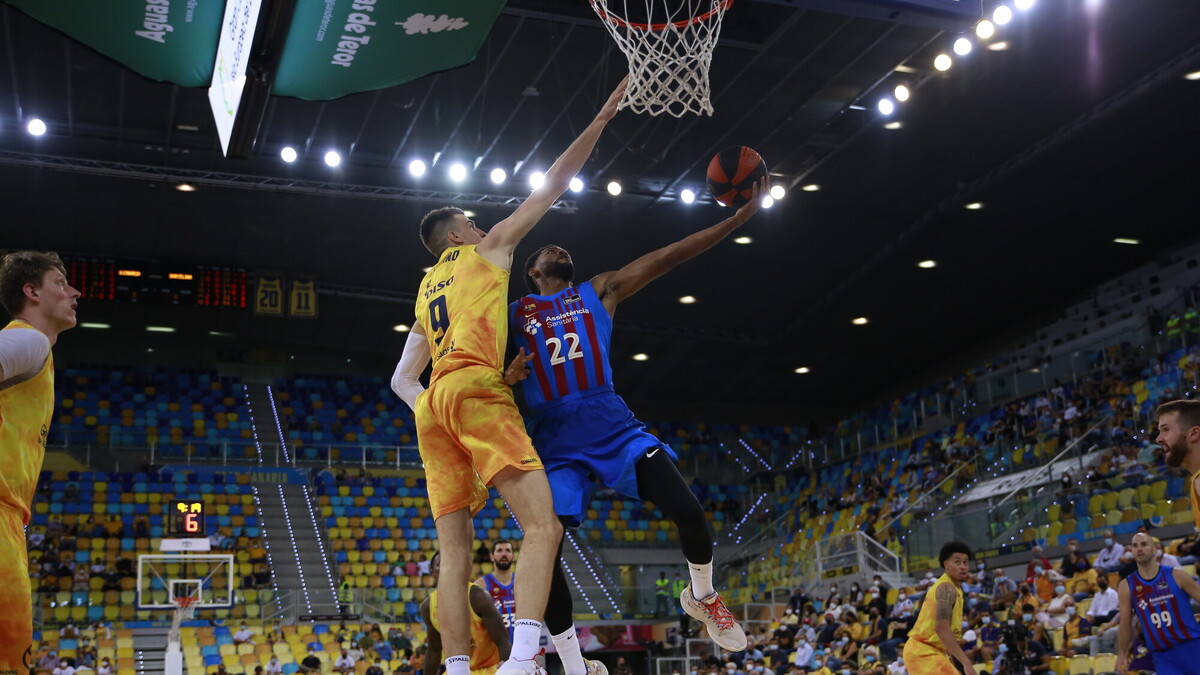 El Barça se muestra intratable (64-82)