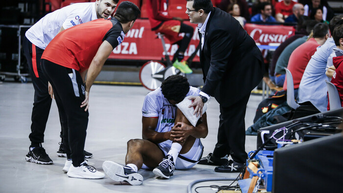 Cristiano Felicio sufre una fractura de la meseta tibial