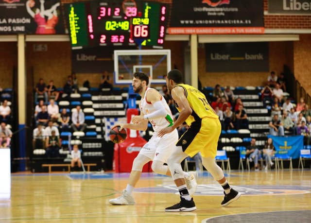 KIROLBET Bkn.-Obras (71-59)