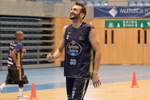 Álvaro Muñoz pasó por quirófano