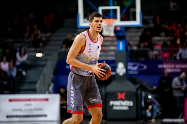 Huskic se reincorpora al San Pablo