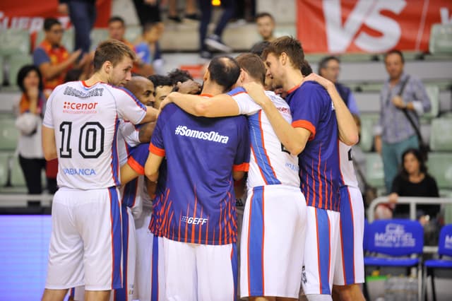 Crónica UCAM M.-Monbus O. (90-95)