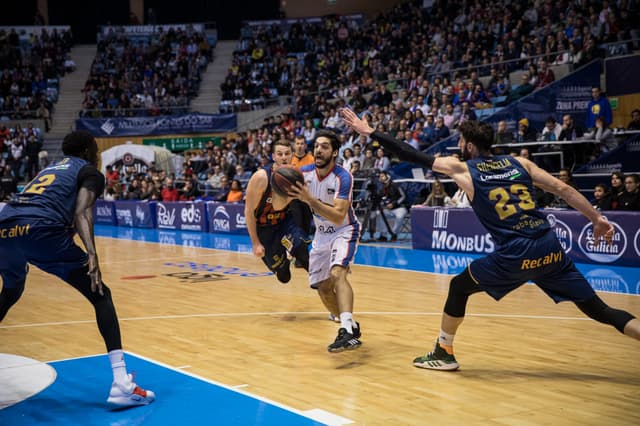 Pozas pide apoyo de afición