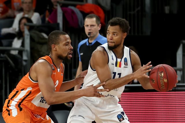 MoraBanc-Ratiopharm (87-99)