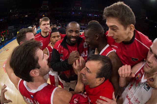 Crónica KIROLBET-Montakit (80-92)