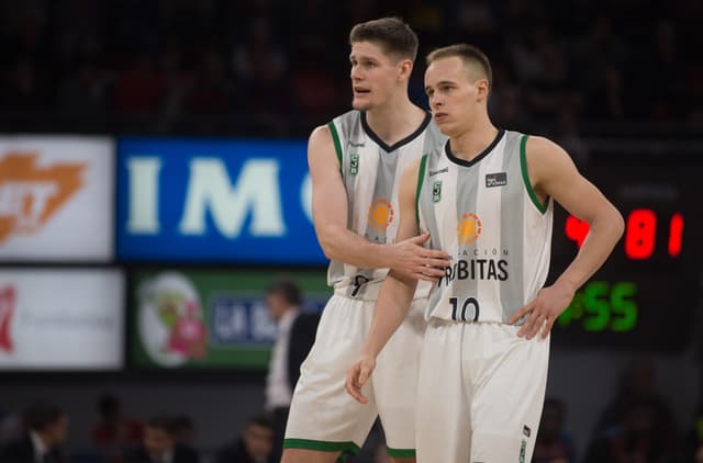 Novedades y parte médico J16