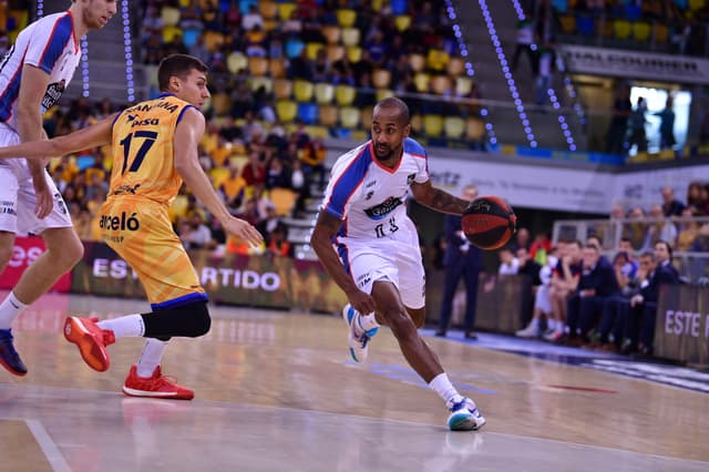Calloway, lesionado en la rodilla