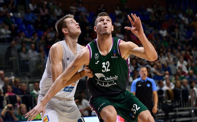 Trento-Unicaja (88-76)