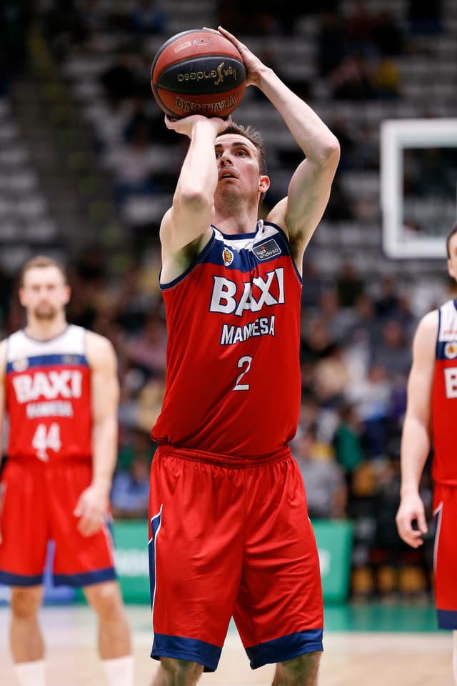 Ryan Toolson iguala a Nacho Ordín 