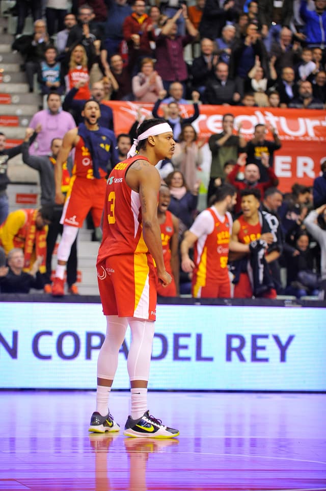 Jarell Eddie, a lo Oscar Schmidt