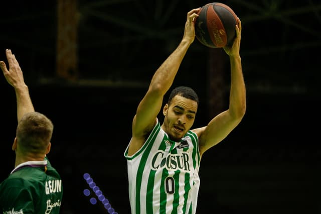 Enechionyia: "Emocionado de volver"