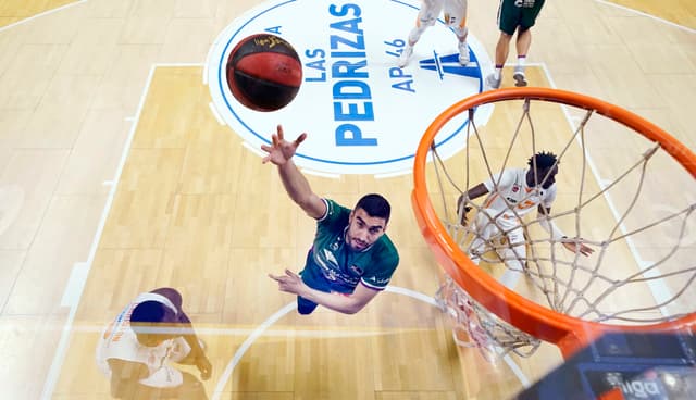 Unicaja 82 - Kirolbet Baskonia 72