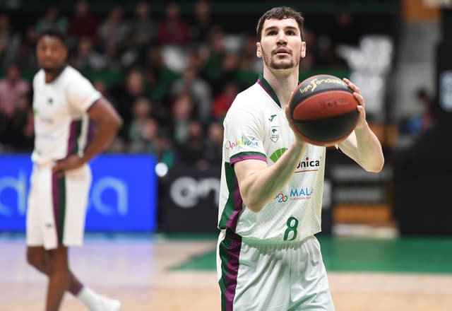 Cr. Joventut-Unicaja (82-97)