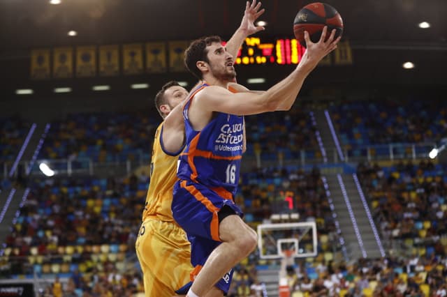 Vives, baja para la Fase Final