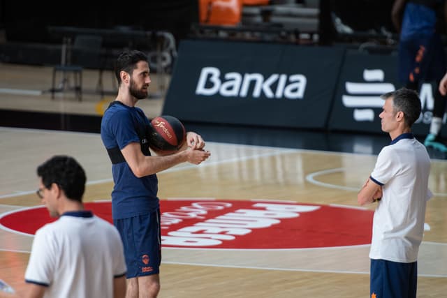 Sastre: "Trabajando muy duro"