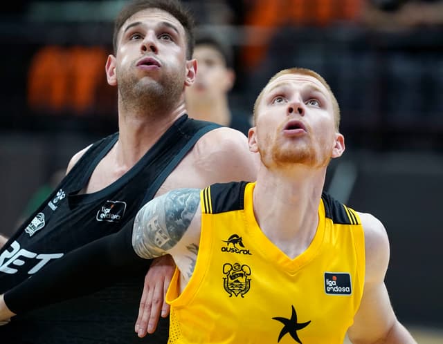 Konate, White y Zeisloft finalizan 