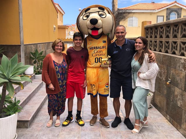 IV Premios Fidelidad amarilla