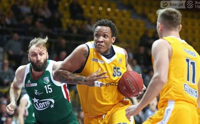 F.López: "Upshaw nos da variantes"