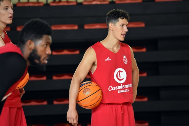 "Con ganas de hacer equipo"