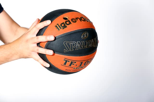 Hereda SPB-MoraBanc, el domingo