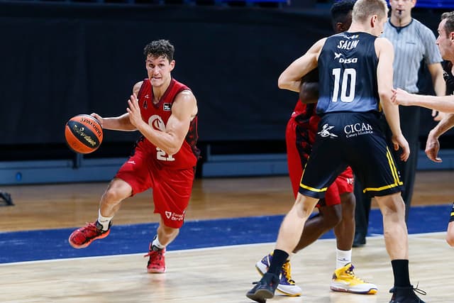 San Miguel pasará por el quirófano