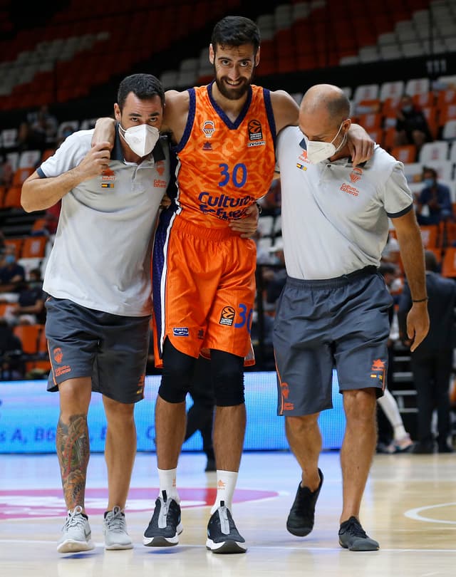 Sastre sufre una rotura parcial