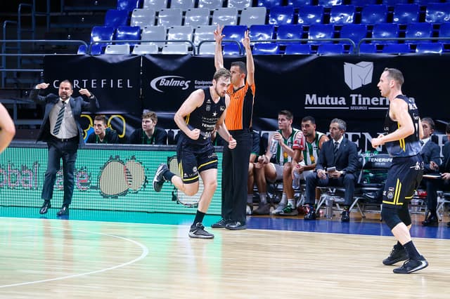 Iberostar Tfe.-Joventut (86-82)